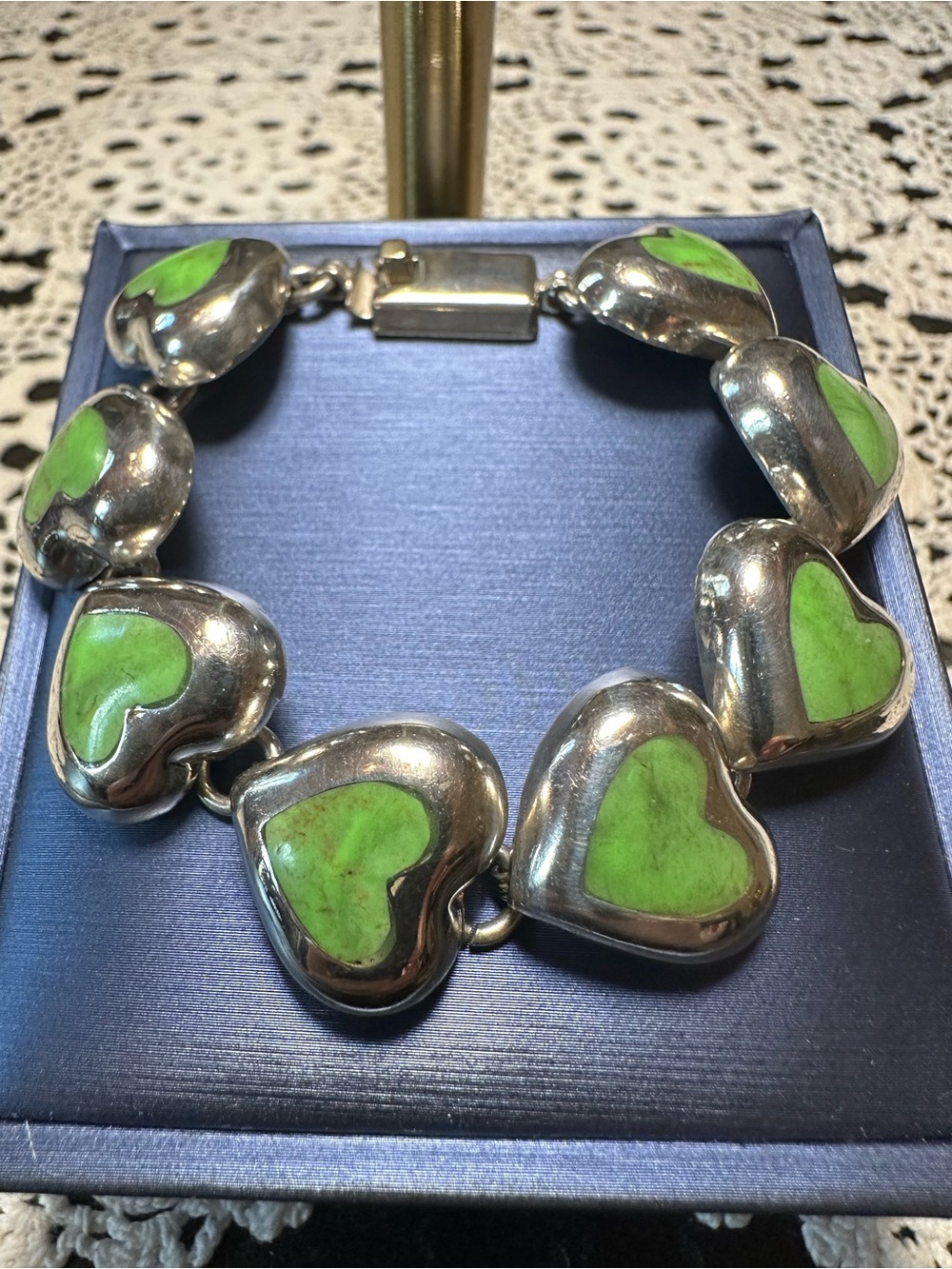 VTG Sterling Silver- MEXICO 925 Puffy Heart w/Green Stones 7” Box Clasp Bracelet